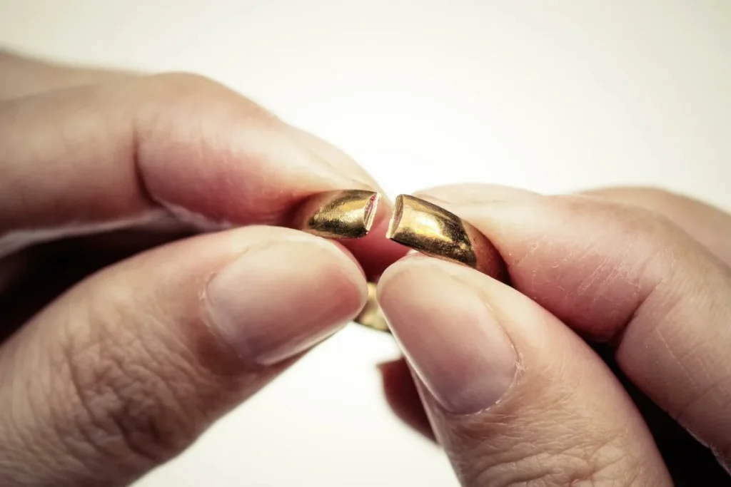ring broke in half spiritual meaning